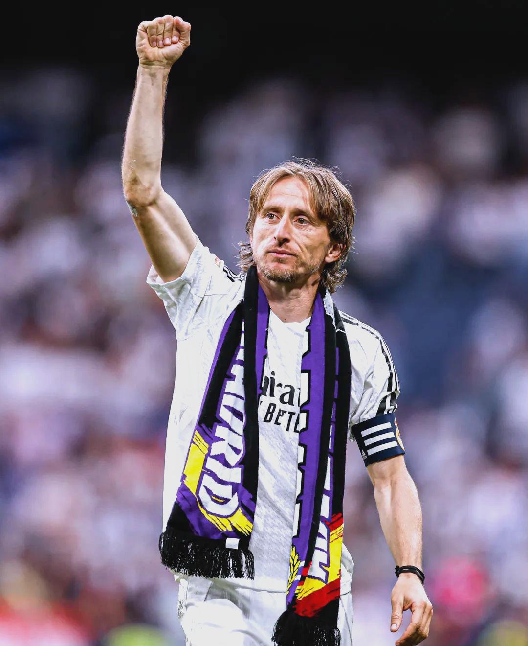 布克单场62分，太阳逆转战胜国王